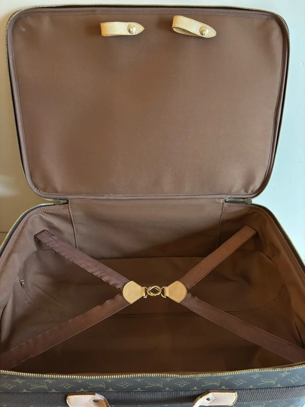 Authentic Louis Vuitton pegase 55 monogram carry on suitcase - Picture 7 of 8